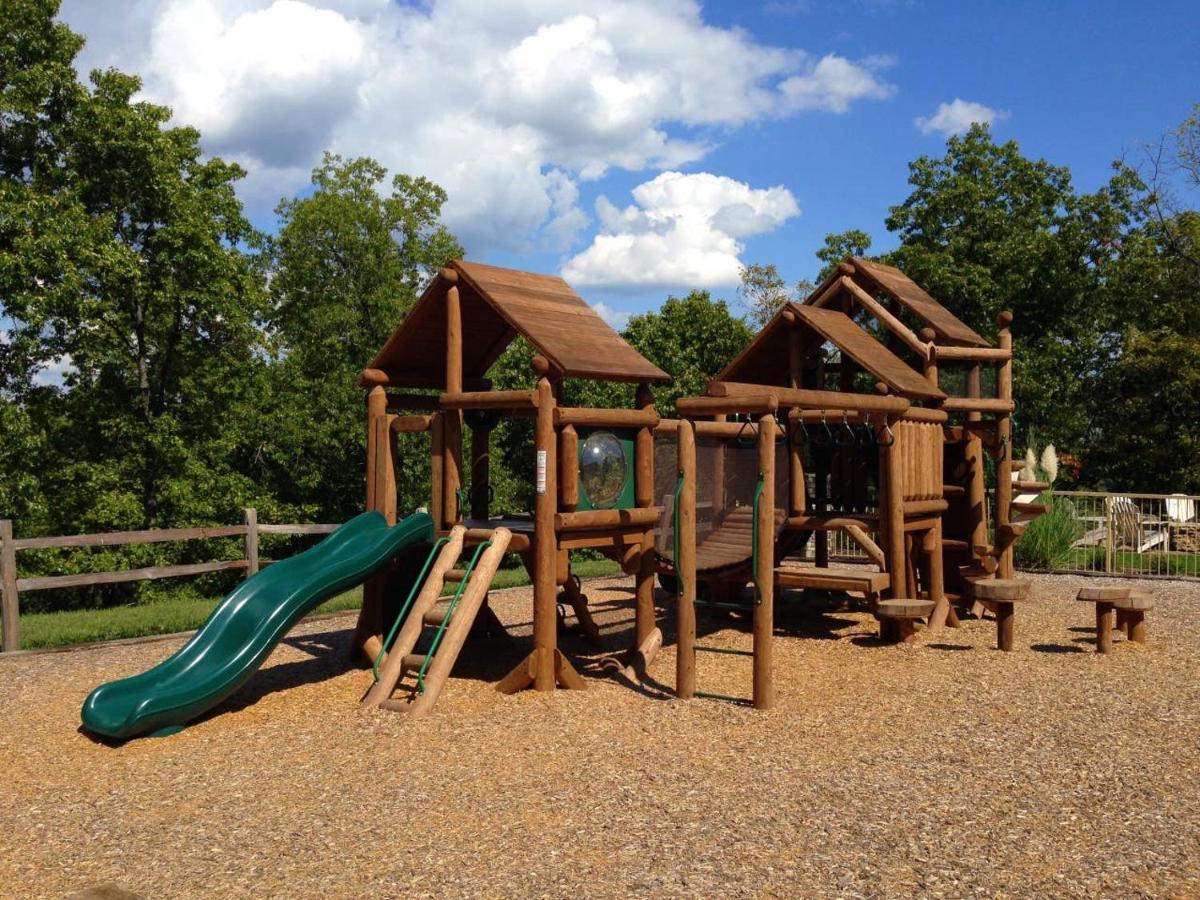 Lodge 243 Branson Exterior photo